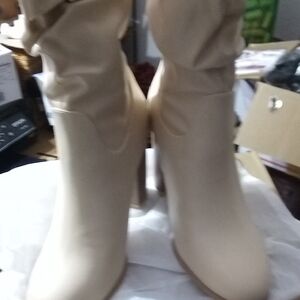 CL by Chinese Laundry Tan Heeled Boots